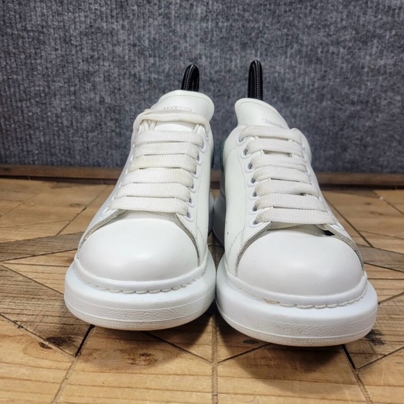 Alexander McQueen Oversized Sneakers
White & Green Croc-Print Leather Size 37.5 - Picture 5 of 16